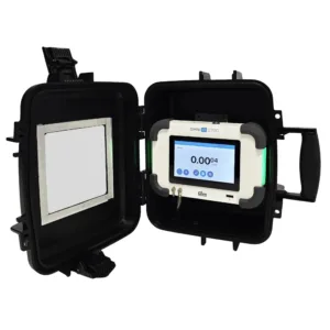 Omni IQ G700 DuoZone differential pressure monitor in carrying case